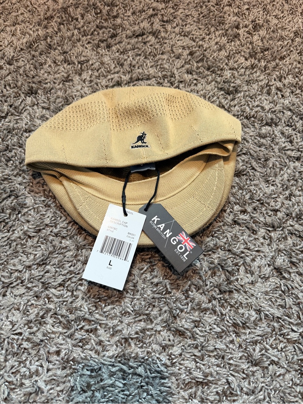 Kangol Men’s Tan Knit 504 Style Cap with Kangaroo Logo
